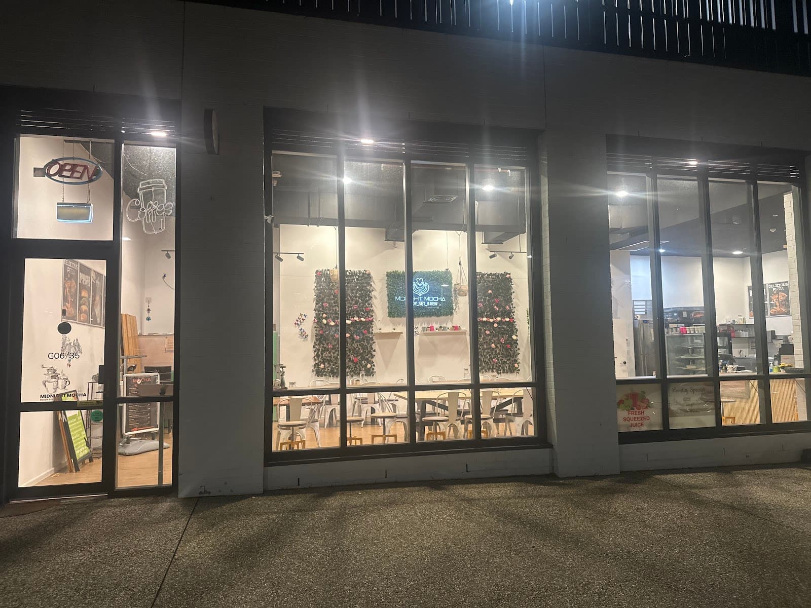 Midnight mocha cafe & restaurant — Woden, Canberra