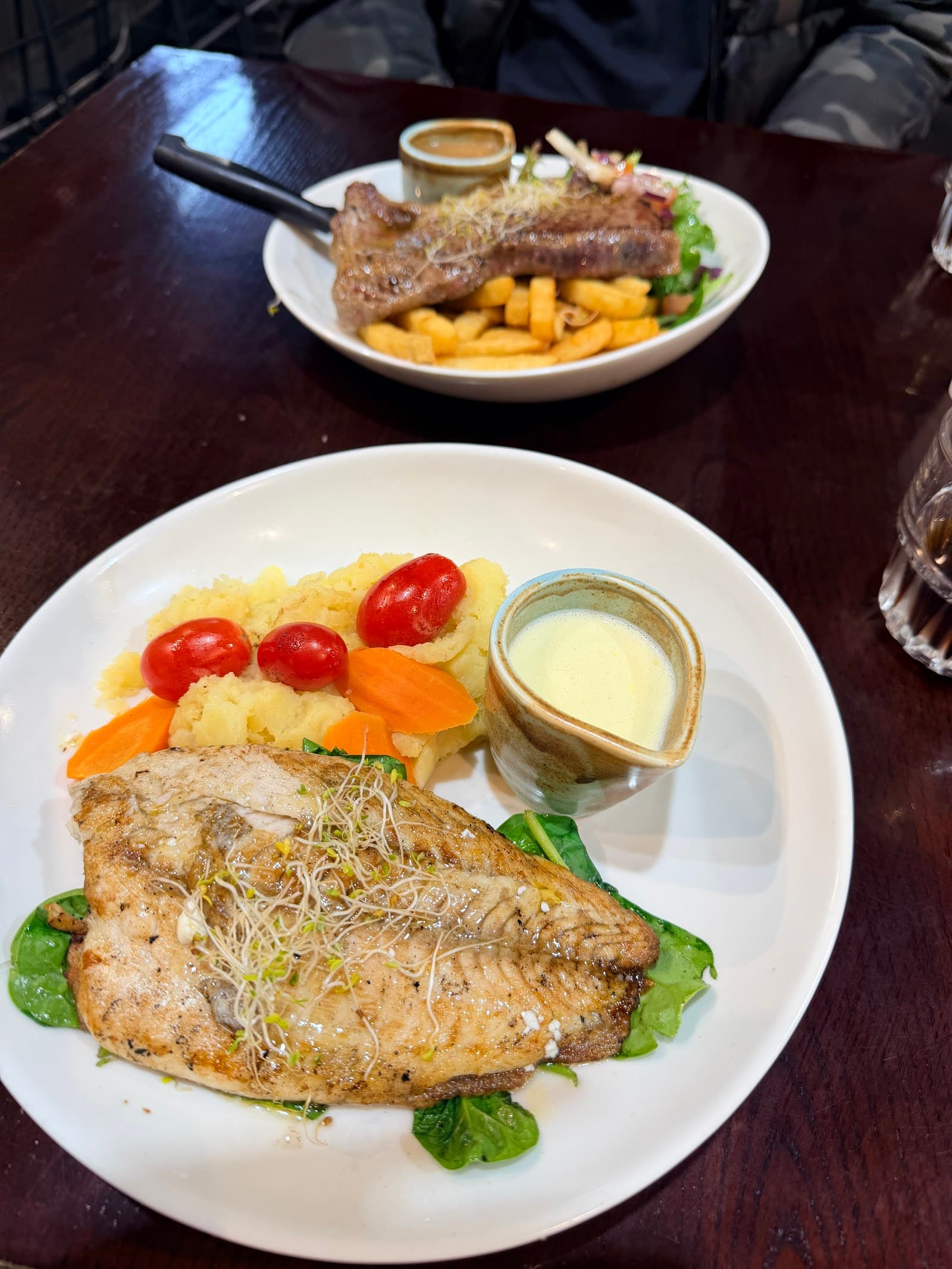 TRADIES CAFE AND BAR — Fyshwick, Canberra