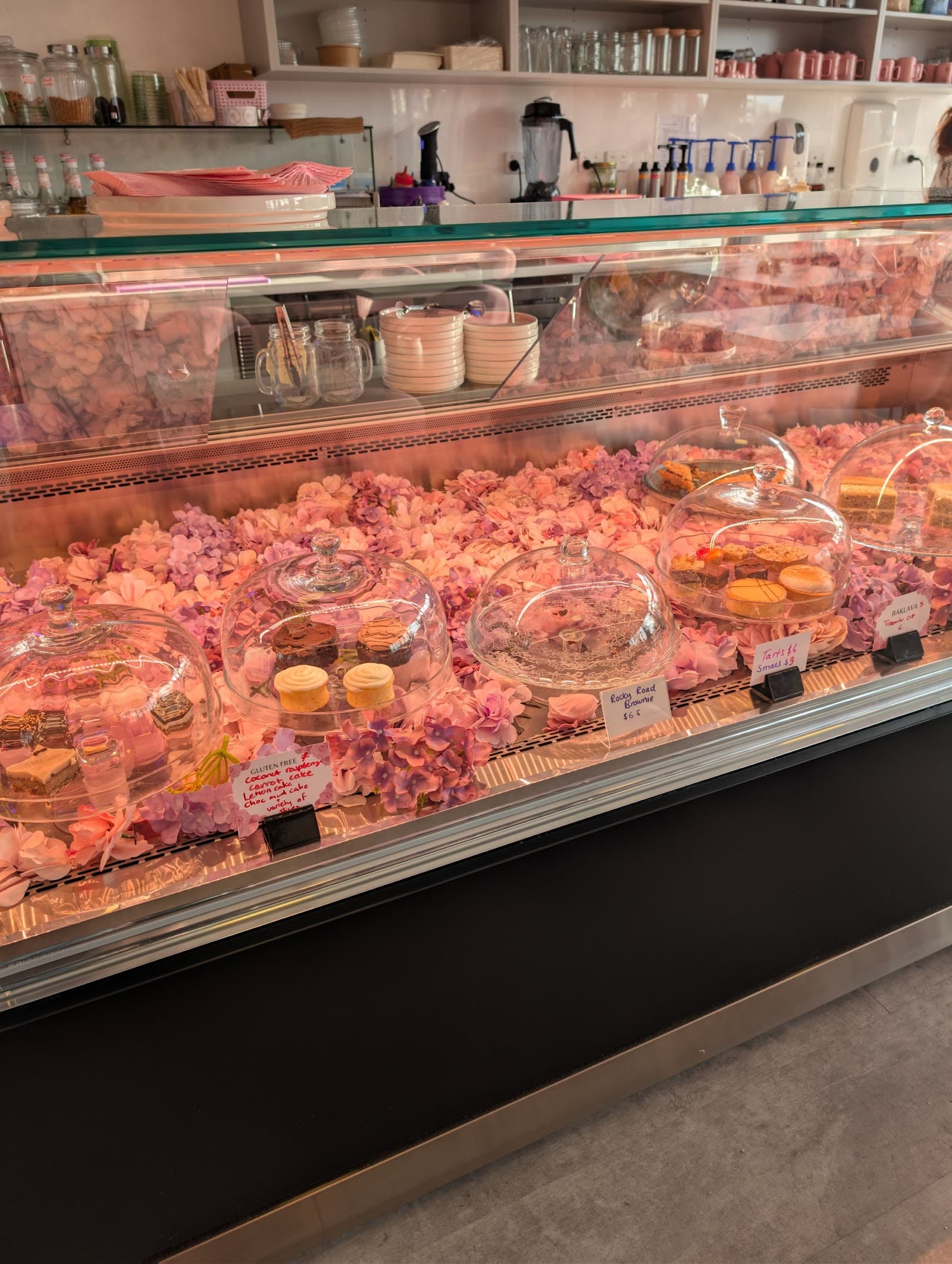 Rose N' Brew Cafe & Açai Bar — Tuggeranong, Canberra