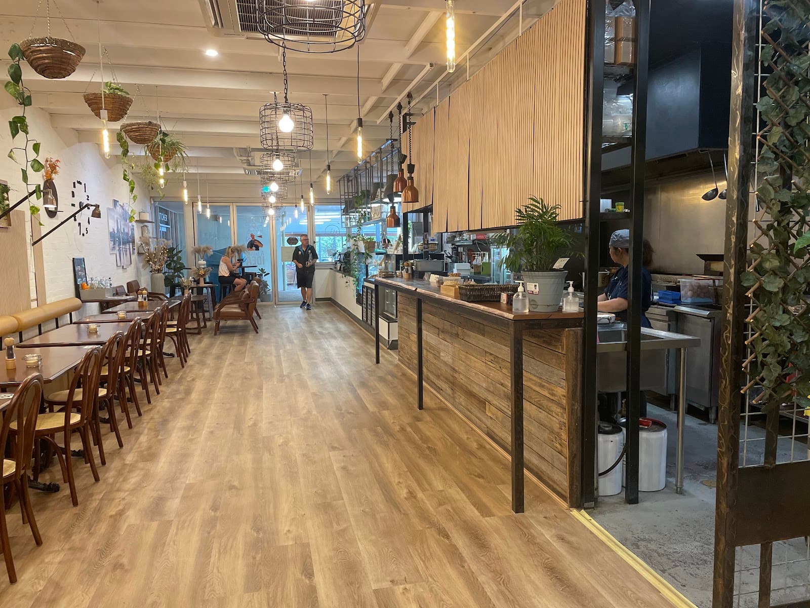 Black & White Espresso Chisholm — Tuggeranong, Canberra