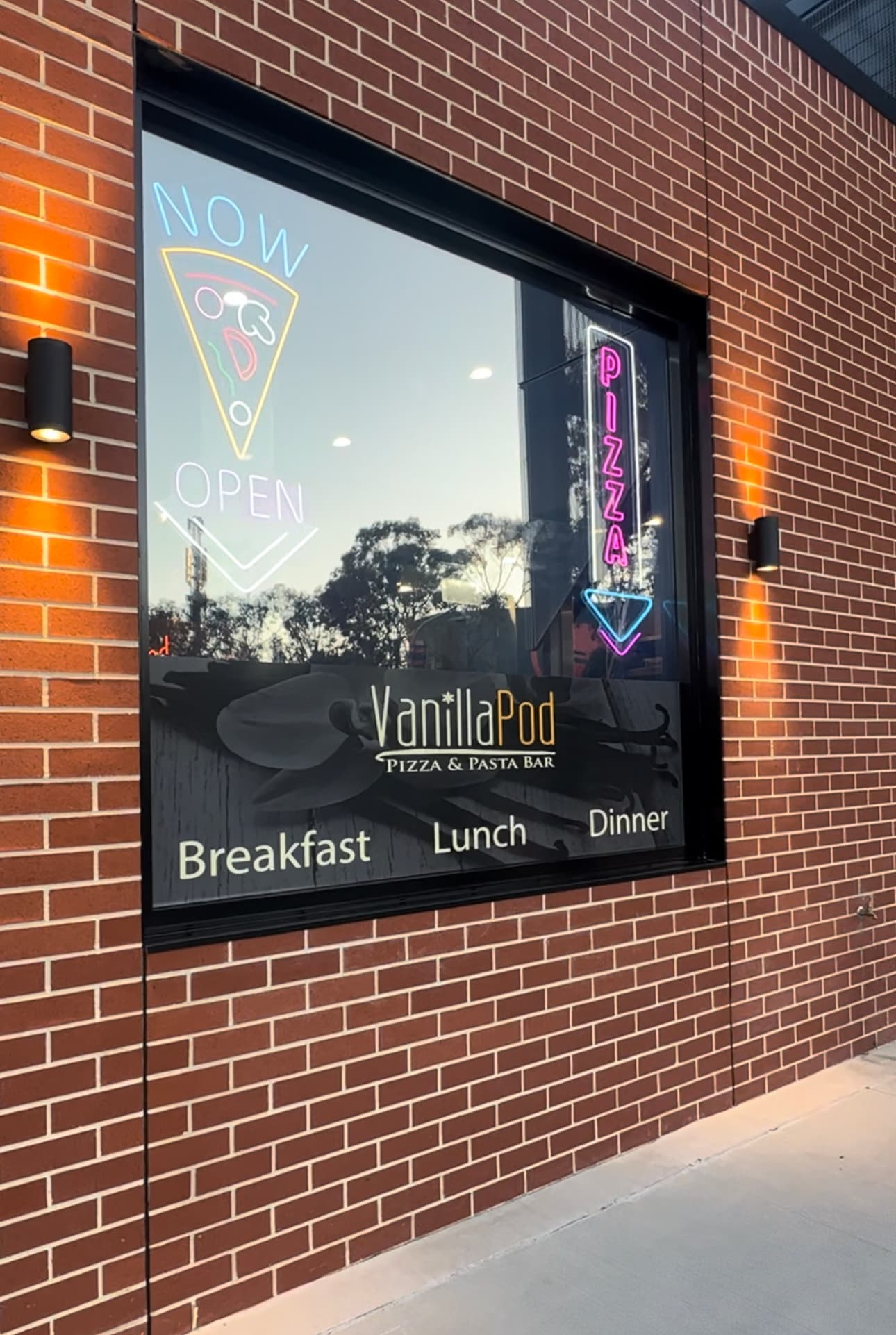 Vanilla Pod Pizza & Pasta Bar Belconnen — Belconnen, Canberra
