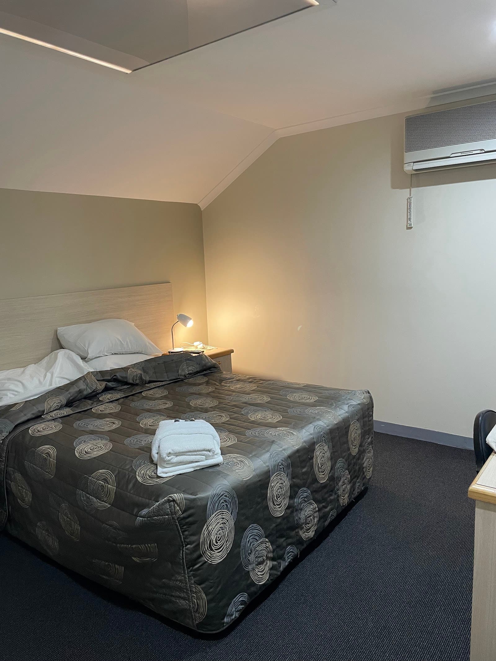 Kambah Inn — Tuggeranong, Canberra