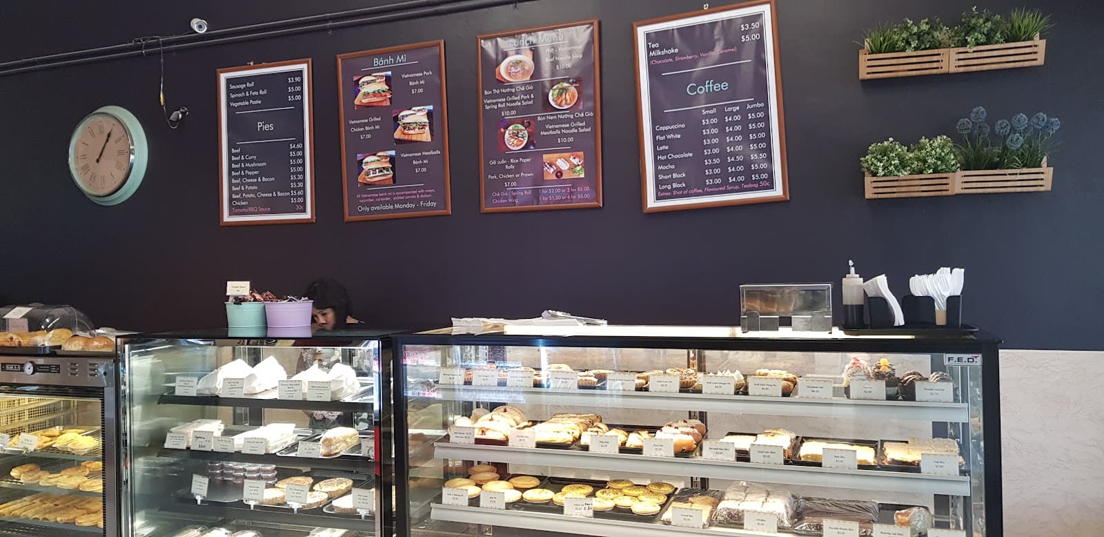 Golden Oven Bakery — Barton, Canberra