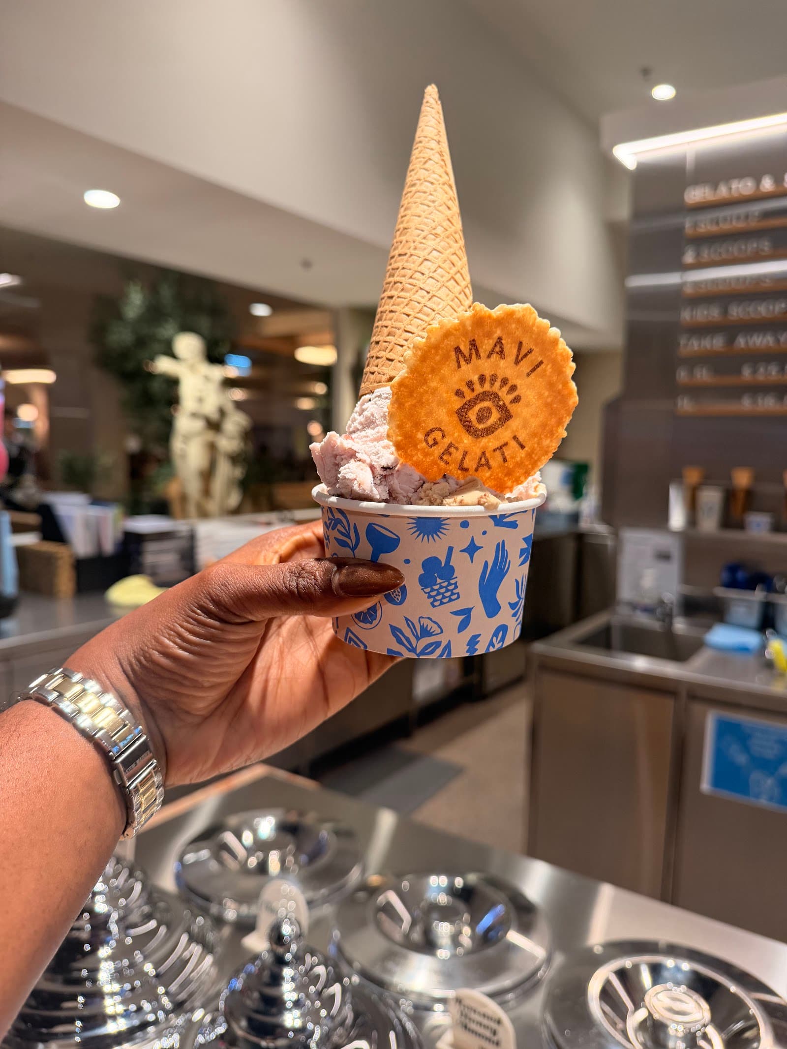 Mavi Gelati Hellenic Club — Woden, Canberra