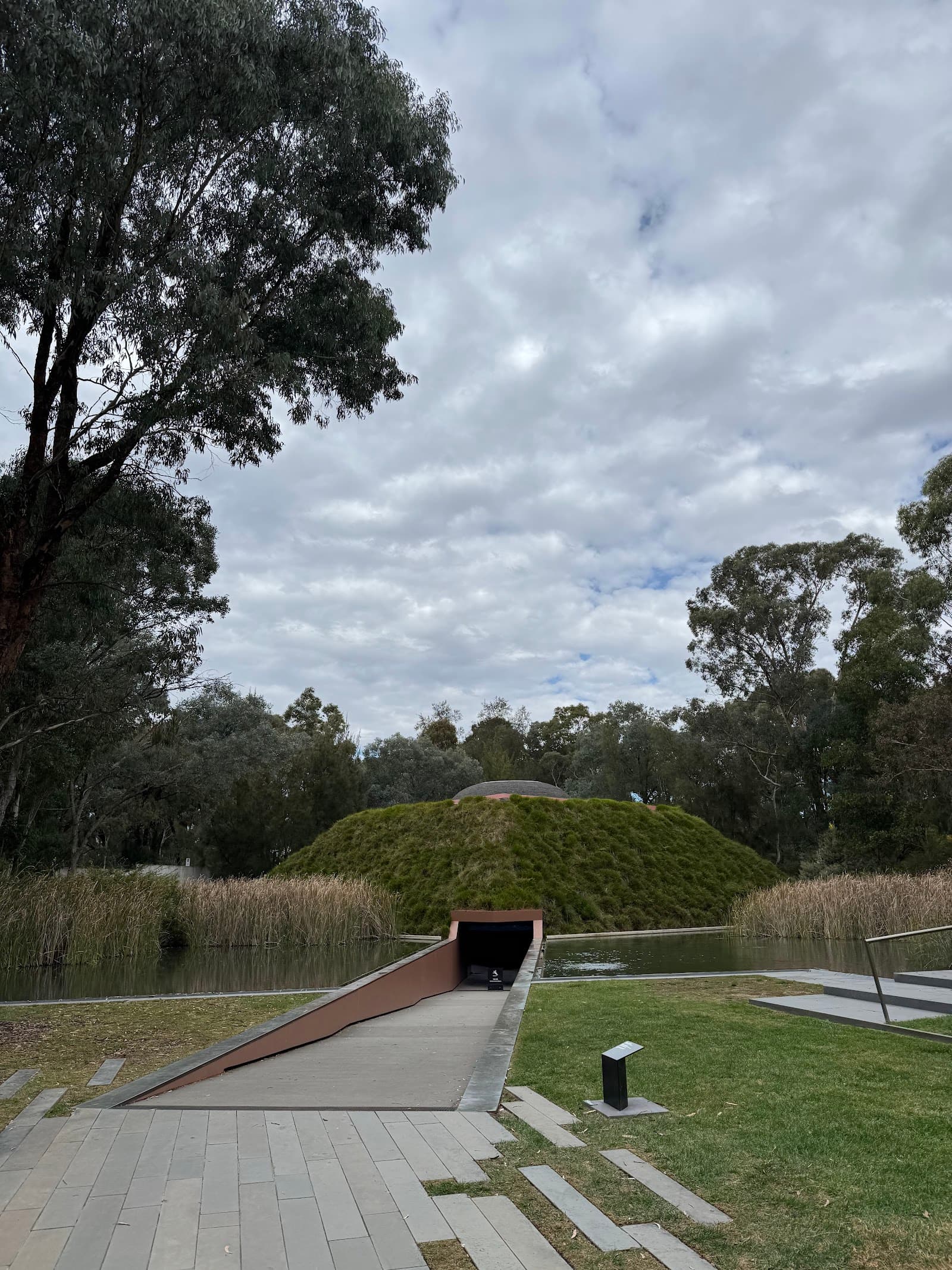 James Turrell "Within without" Skyspace — Barton, Canberra