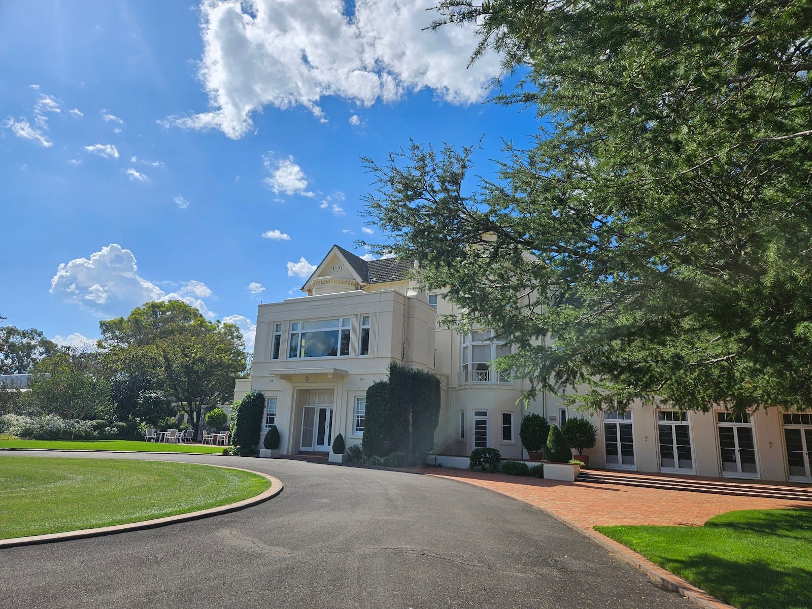 Government House — Woden, Canberra