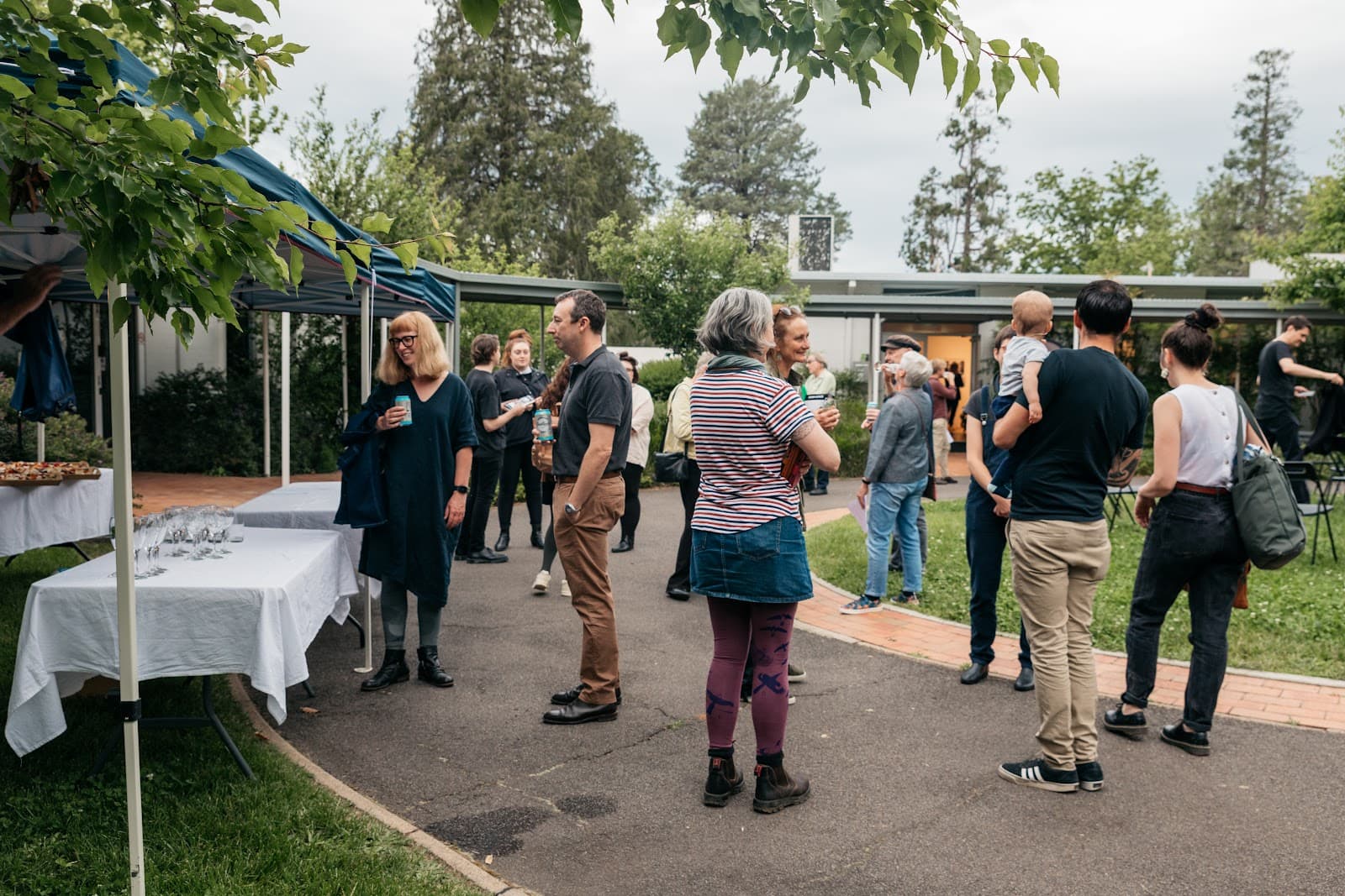 photo access — Manuka, Canberra