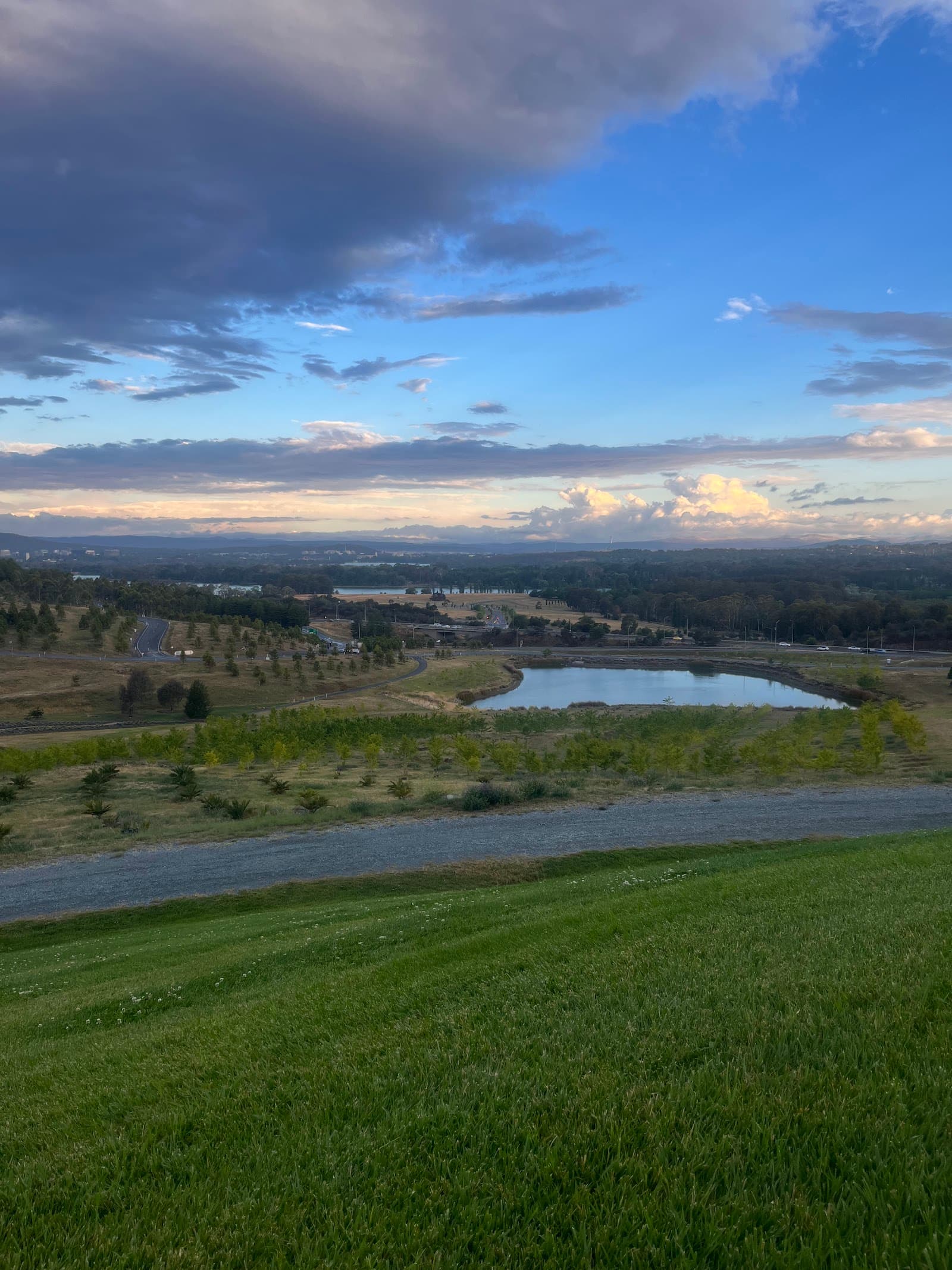 Arboretum walking — Barton, Canberra