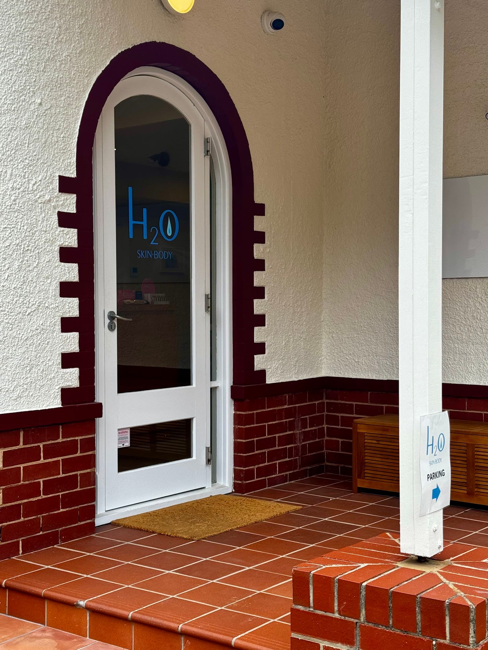 H2O SKIN + BODY — Manuka, Canberra