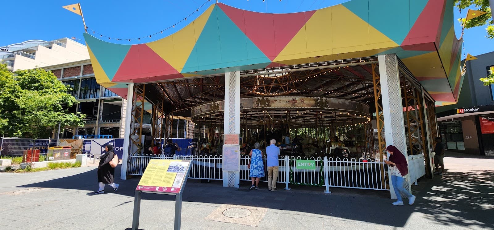 Bailey's Corner — Barton, Canberra