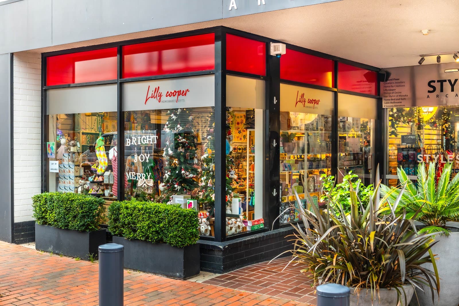 Lilly Cooper — Manuka, Canberra