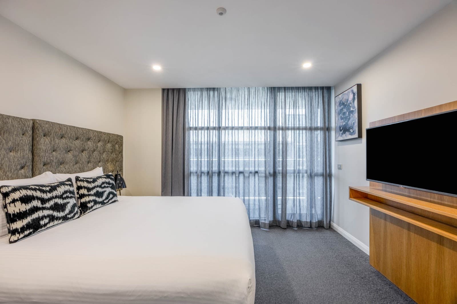 Avenue Hotel Canberra — Barton, Canberra