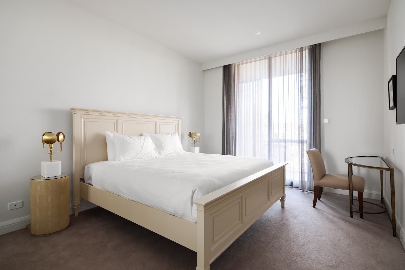 Knightsbridge Canberra — Fyshwick, Canberra