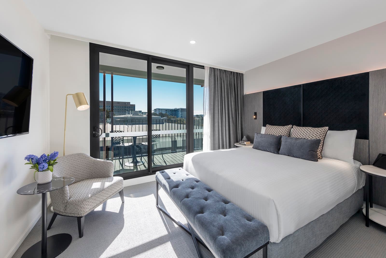 Deco Hotel Canberra — Gungahlin, Canberra