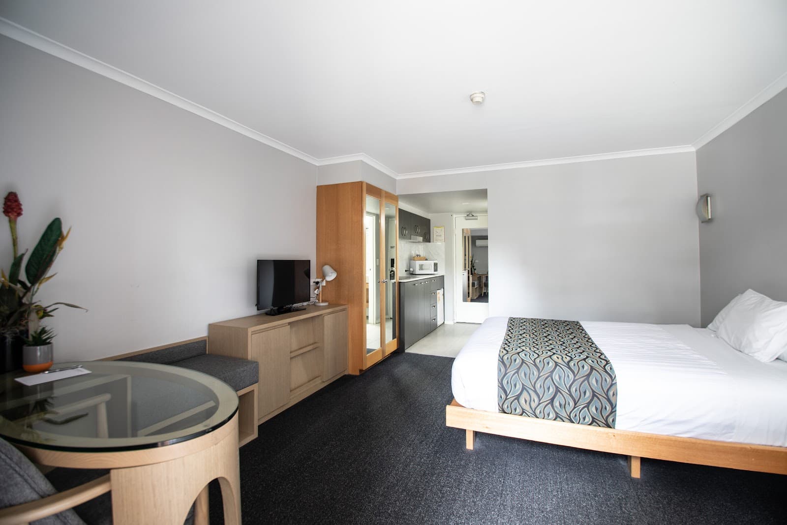 Madison Capital Executive Apartments — Braddon, Canberra