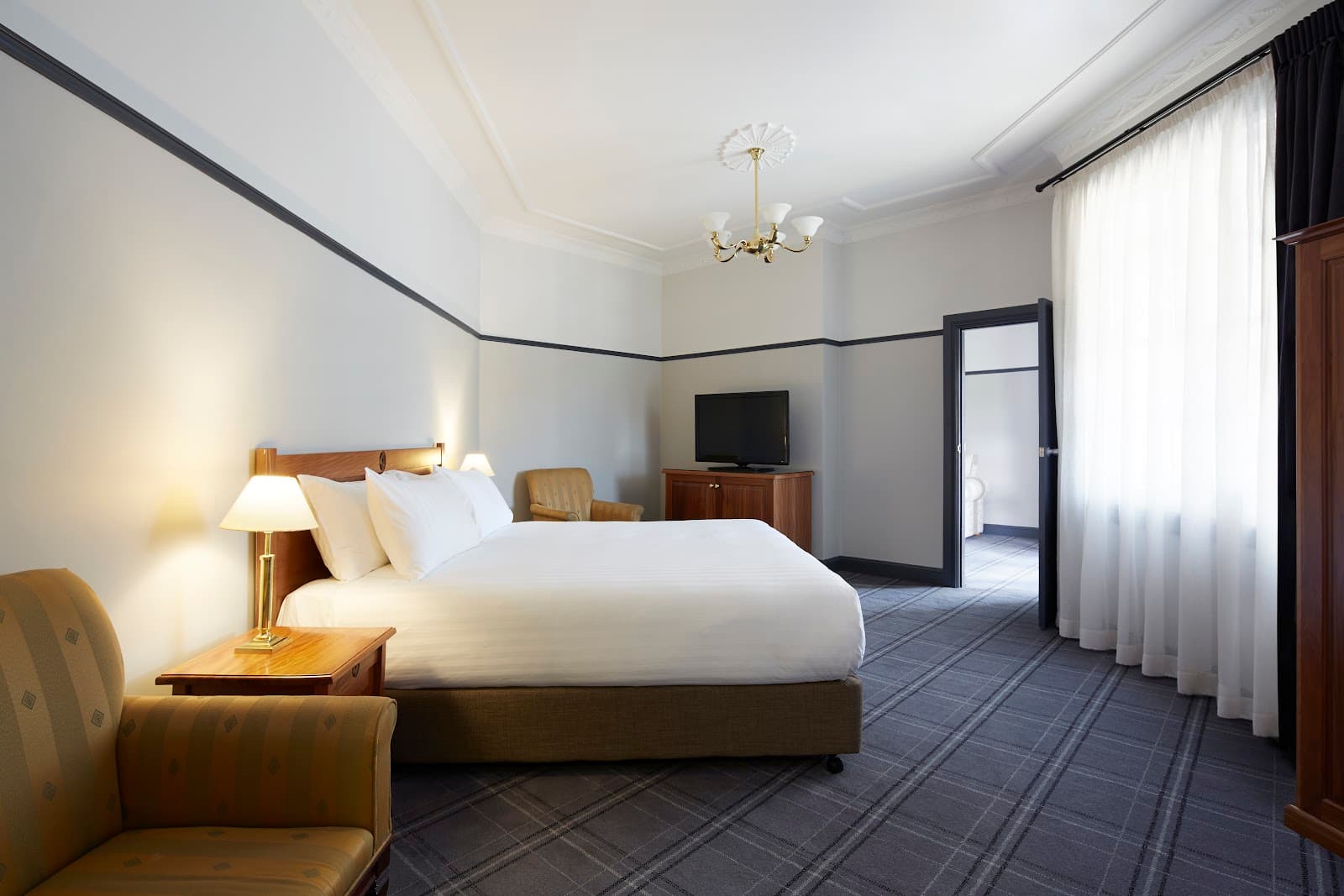 Brassey Hotel — Tuggeranong, Canberra
