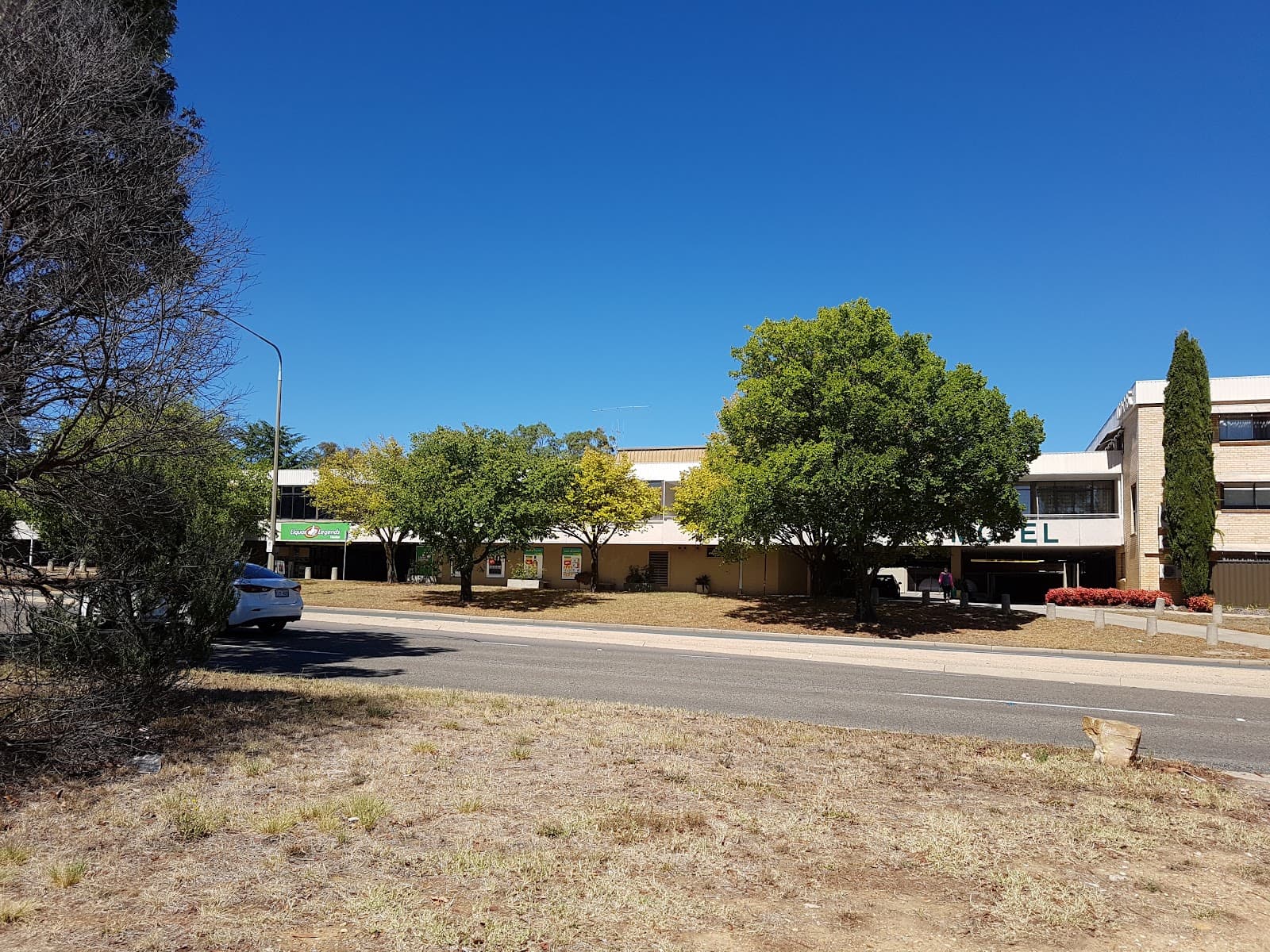 Belconnen Way Hotel & Serviced Apartments — Belconnen, Canberra