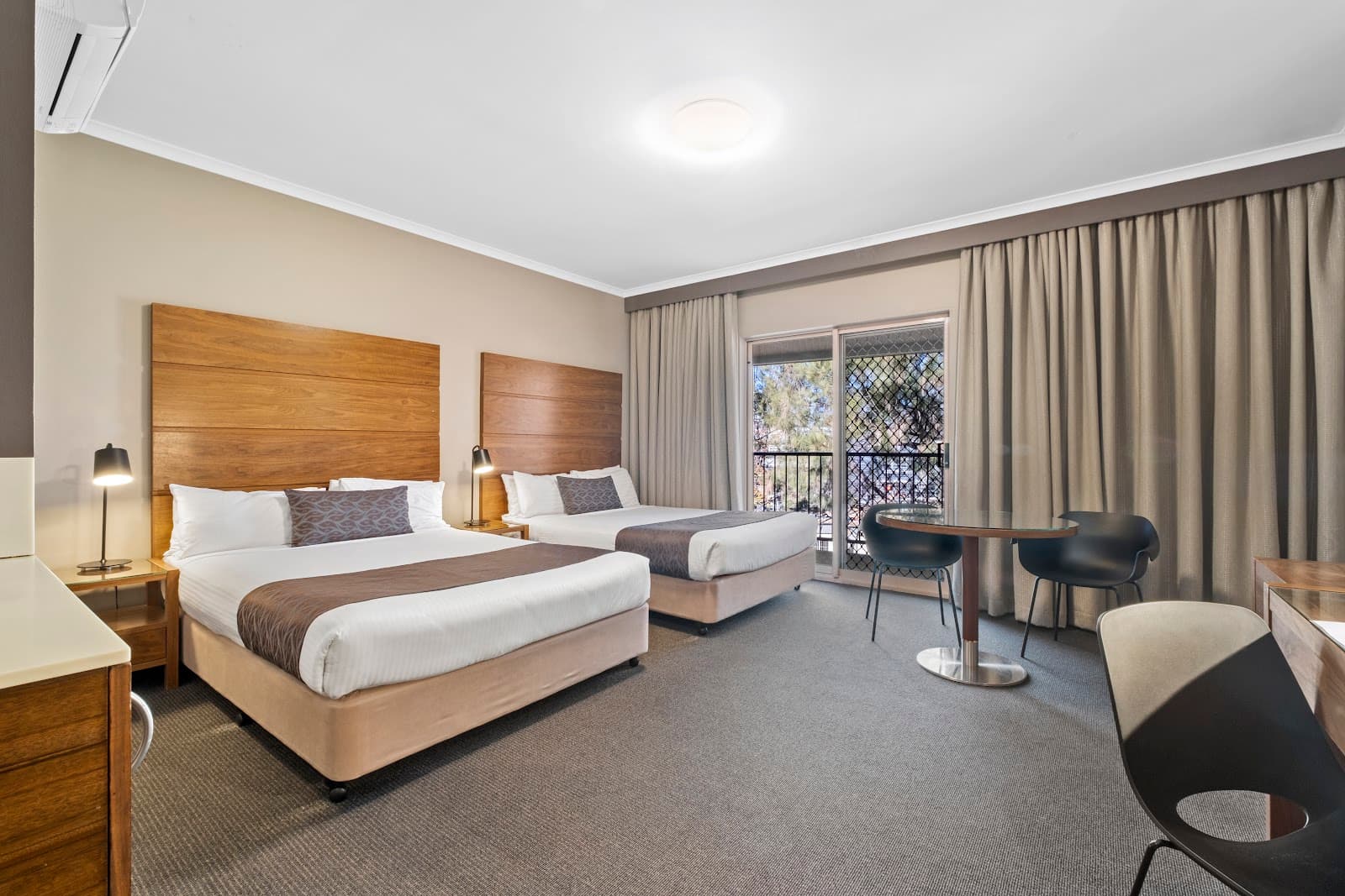 Quality Hotel Dickson — Gungahlin, Canberra
