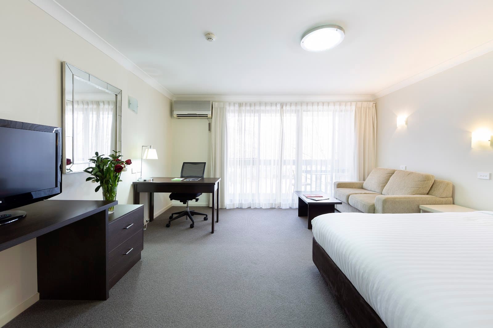 Tall Trees Ainslie Motel — Dickson, Canberra