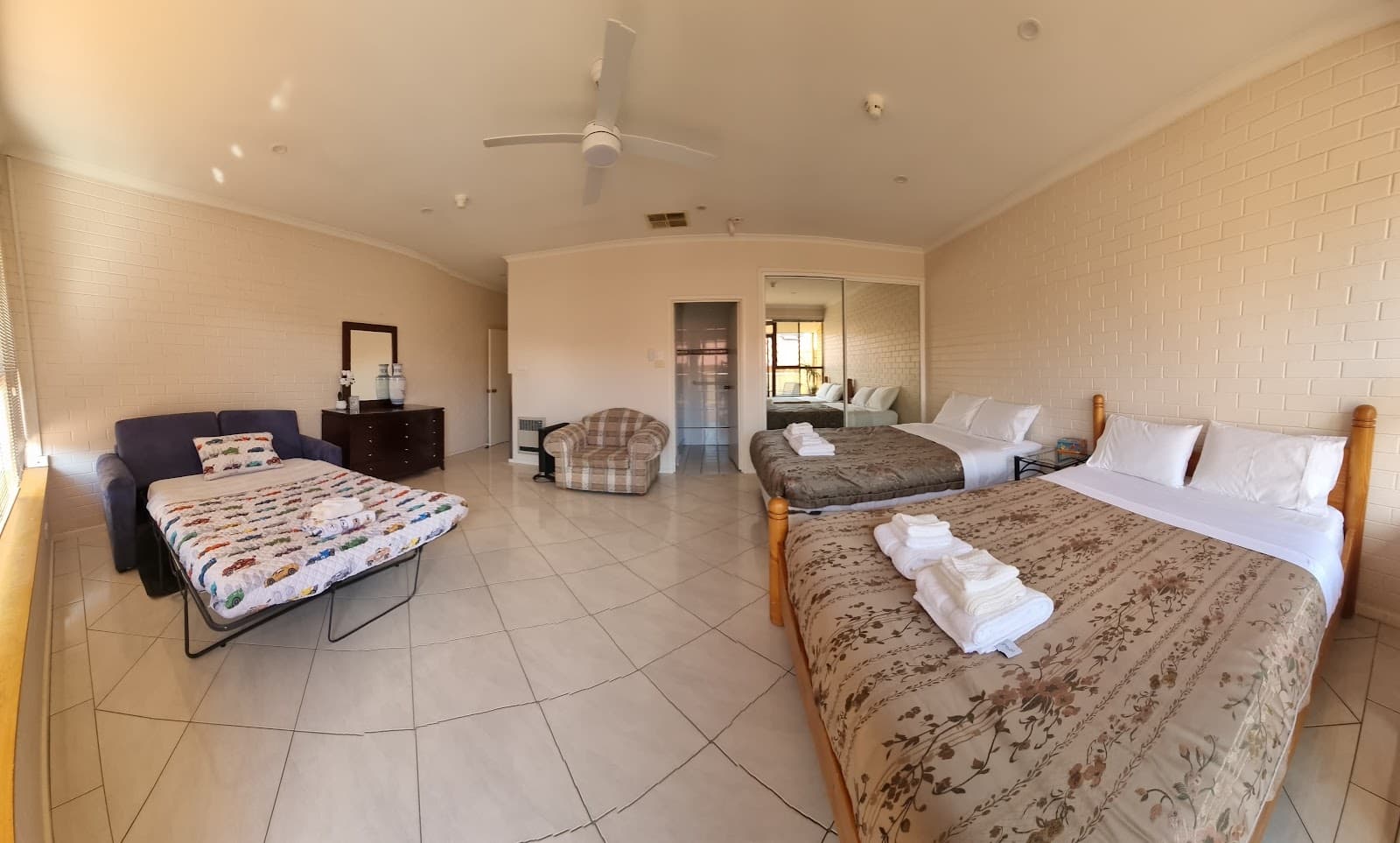 Tuggeranong Short Stay Apartments — Tuggeranong, Canberra