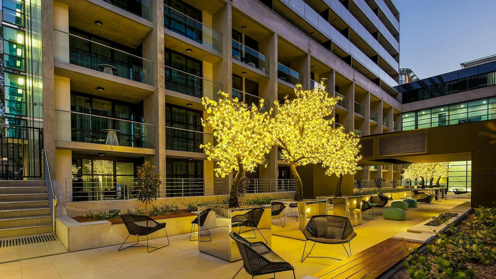 Avenue Hotel Canberra